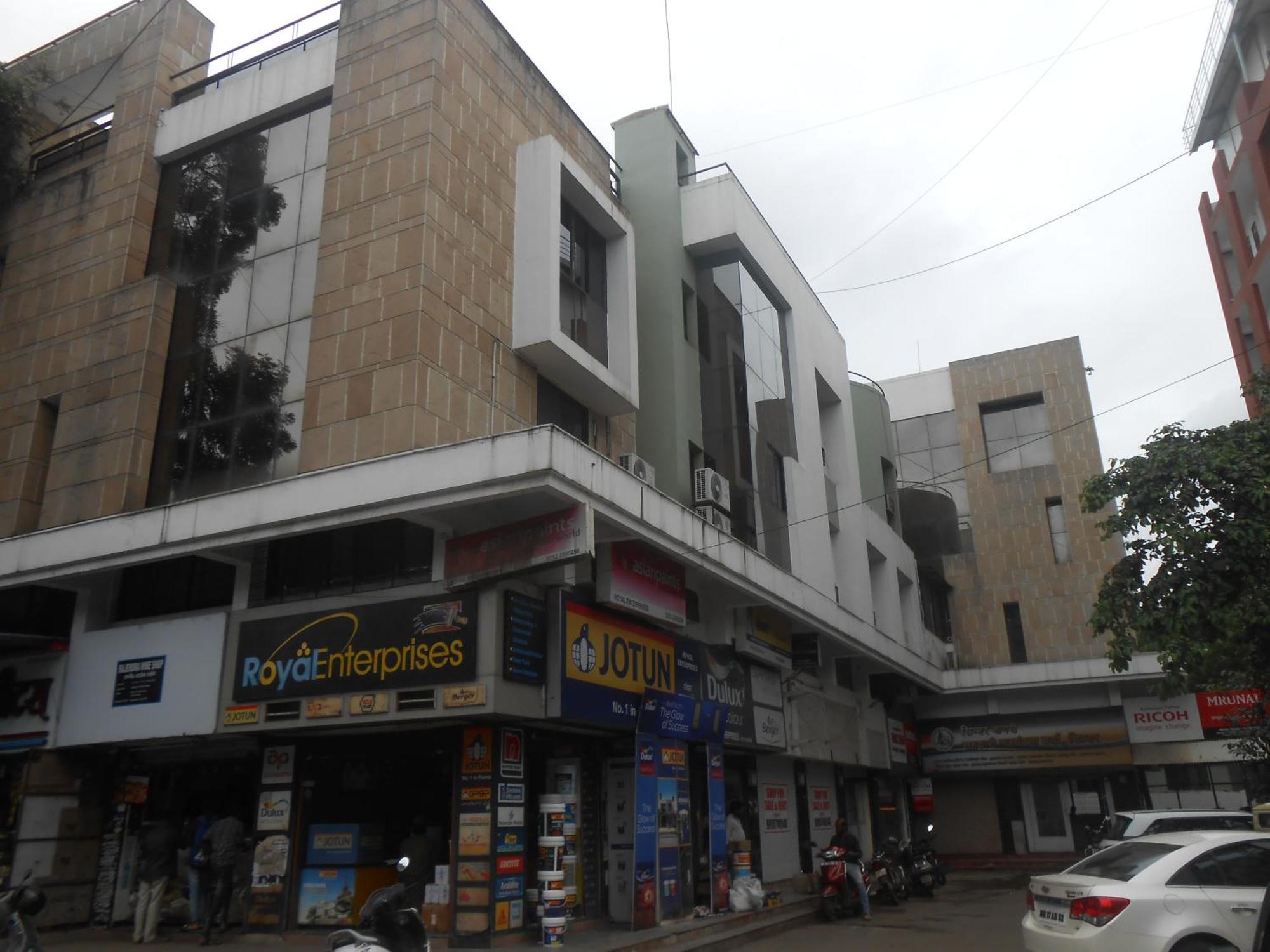 Hotel Pooja International นาสิก ภายนอก รูปภาพ